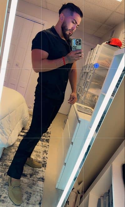 An image in Hohzay's male escort portfolio