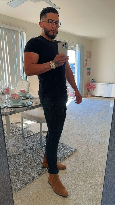 An image in Hohzay's male escort portfolio
