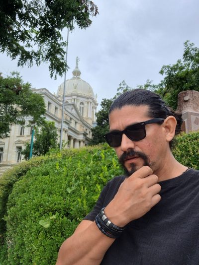 An image in Jorge's male escort portfolio