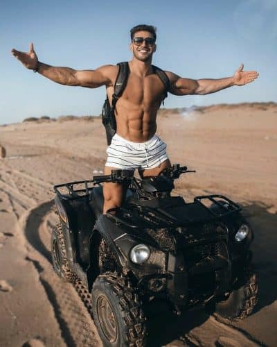 An image in Mauro's male escort portfolio