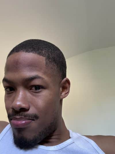 An image in Tay's male escort portfolio