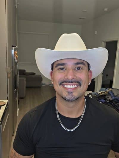 An image in Mateo's male escort portfolio