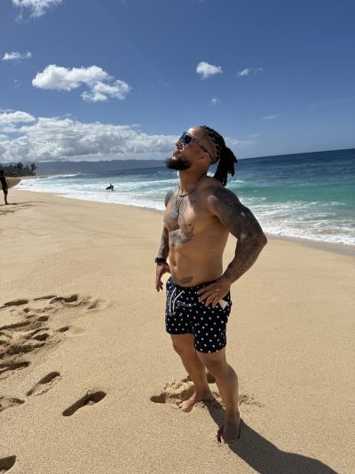 An image in Yohan's male escort portfolio