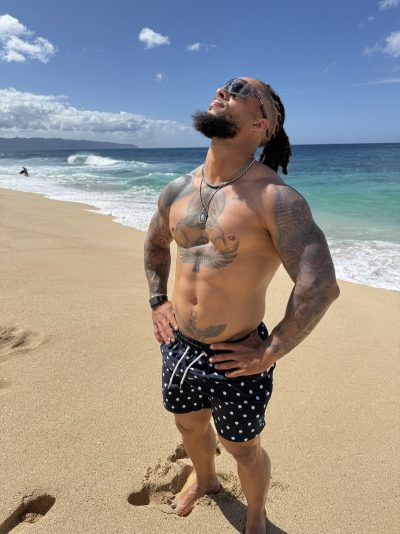 An image in Yohan's male escort portfolio