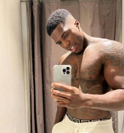 An image in Henry's male escort portfolio
