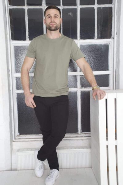 An image in Paul's male escort portfolio