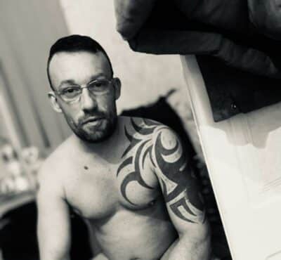An image in Scott's male escort portfolio