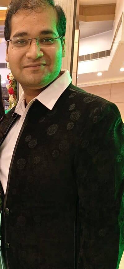 An image in Aadish's male escort portfolio