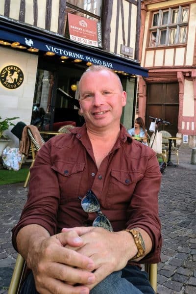 An image in Jason's male escort portfolio