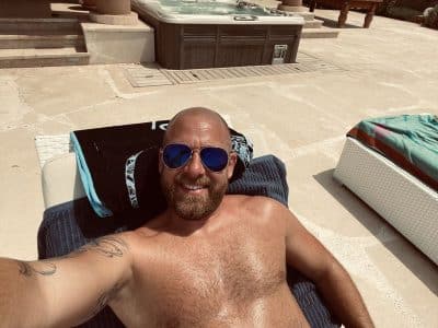 An image in Luke's male escort portfolio