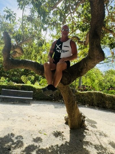 An image in Dan's male escort portfolio