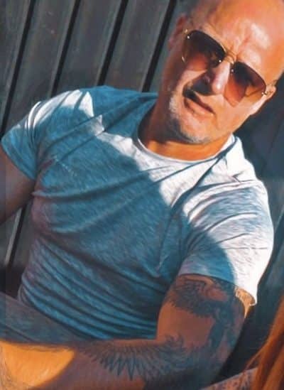 An image in Dan's male escort portfolio