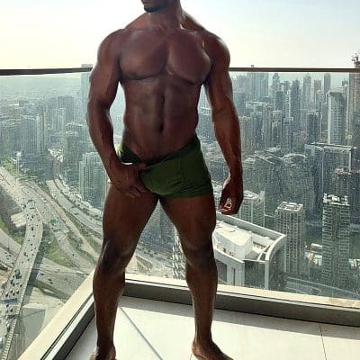 An image in Ricardo's male escort portfolio