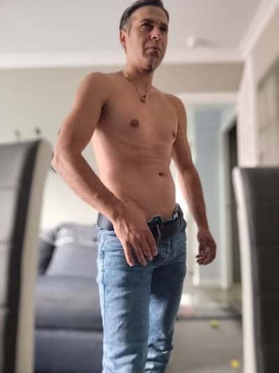 An image in Paulo's male escort portfolio
