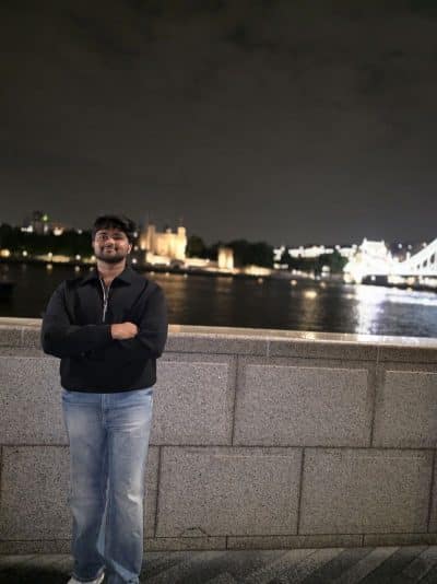 An image in Rishi's male escort portfolio