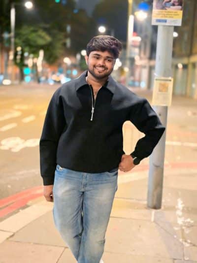 An image in Rishi's male escort portfolio