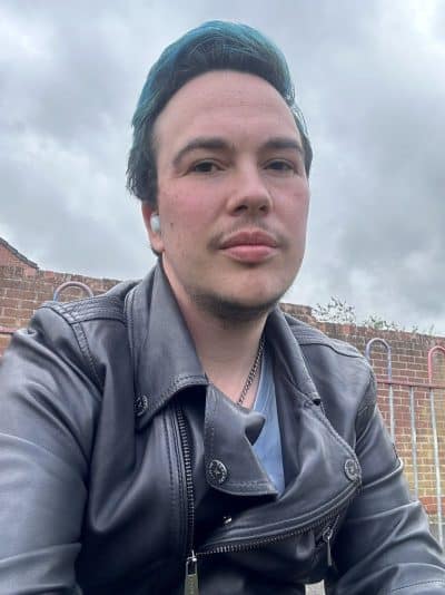 An image in Cas's male escort portfolio