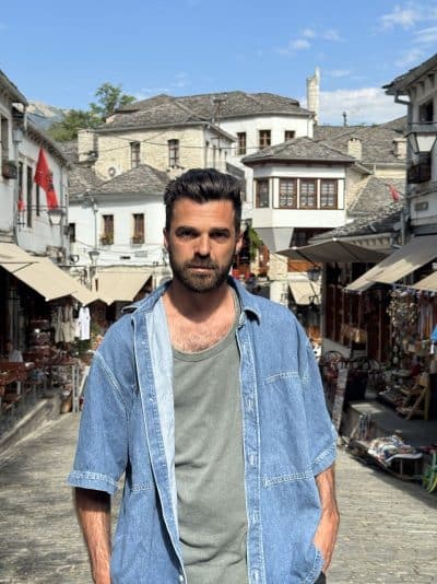 An image in Emanuele's male escort portfolio