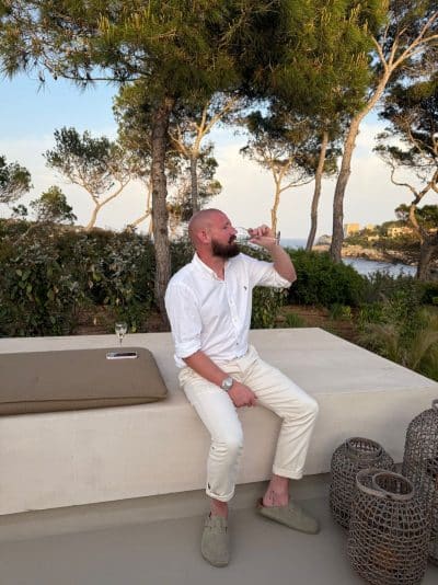 An image in Mr X's male escort portfolio