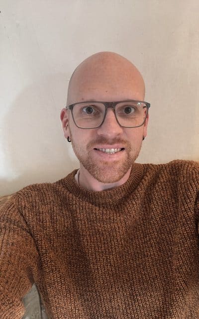 An image in Rich's male escort portfolio