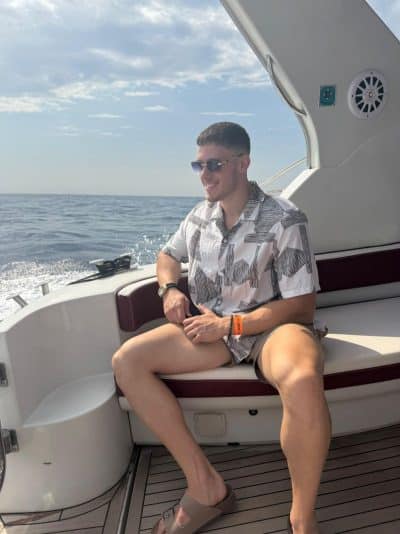 An image in Fernando's male escort portfolio