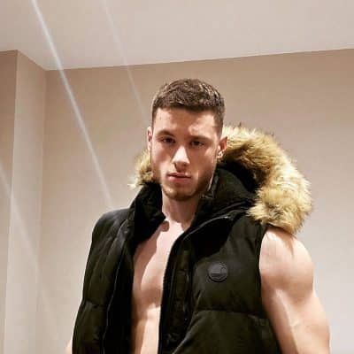 An image in Fernando's male escort portfolio