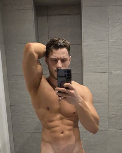 An image in Fernando's male escort portfolio