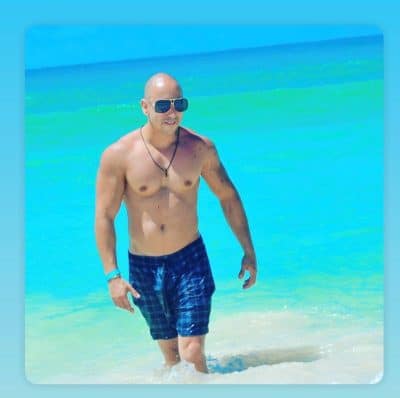 An image in H's male escort portfolio