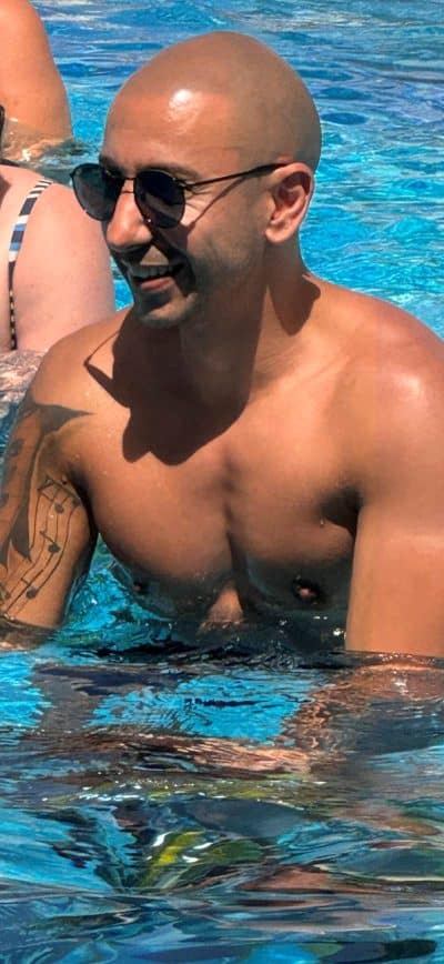 An image in H's male escort portfolio