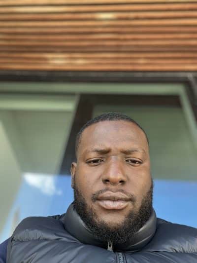 An image in Miguel's male escort portfolio