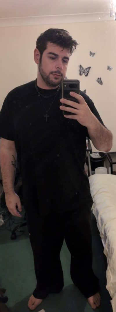 An image in Oli's male escort portfolio