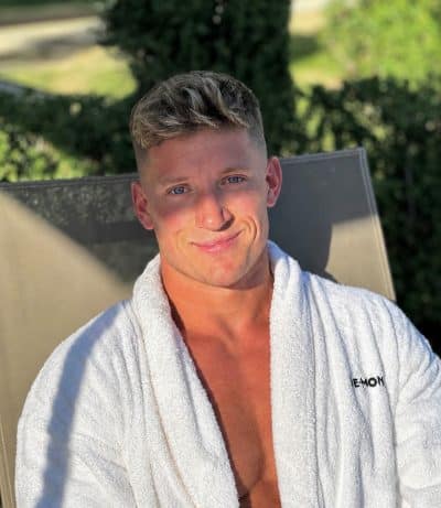 An image in Zander's male escort portfolio