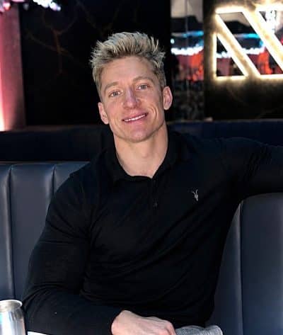 An image in Zander's male escort portfolio