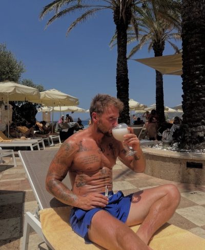 An image in Arthur's male escort portfolio