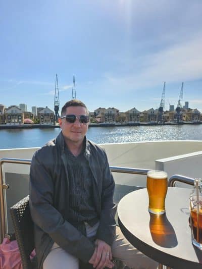 An image in Alex's male escort portfolio