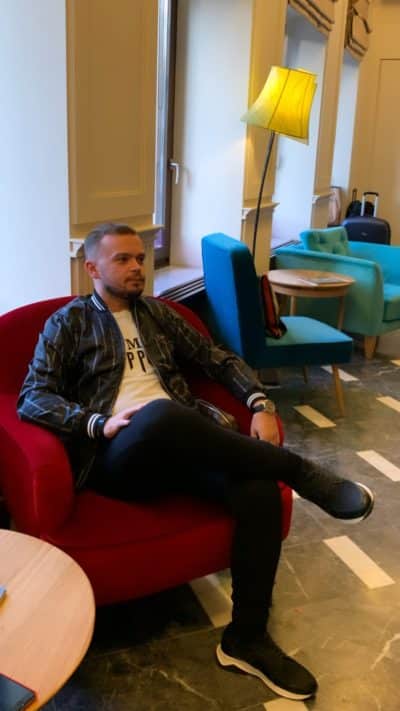 An image in Mario's male escort portfolio