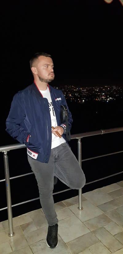 An image in Mario's male escort portfolio