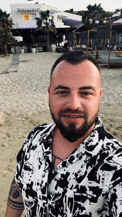 An image in Shaun's male escort portfolio