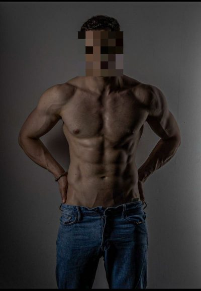 An image in Romeo's male escort portfolio