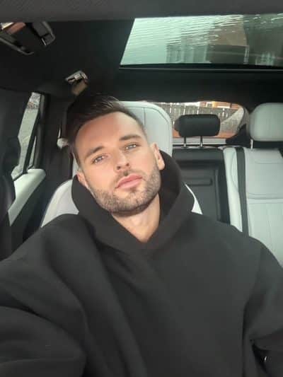 An image in Zack's male escort portfolio