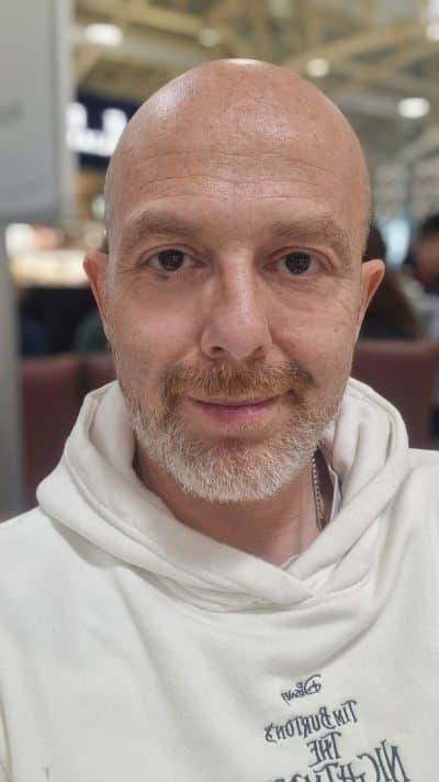 An image in Geo's male escort portfolio