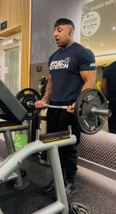 An image in Johnny's male escort portfolio