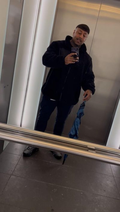 An image in Johnny's male escort portfolio