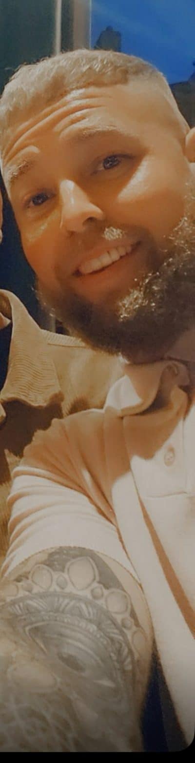 An image in Johny's male escort portfolio