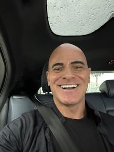 An image in Rick's male escort portfolio