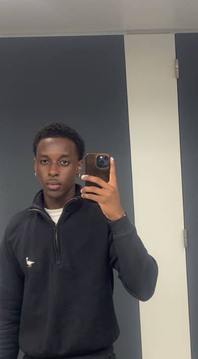 An image in Jarell's male escort portfolio