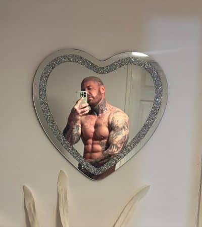 An image in Rob's male escort portfolio