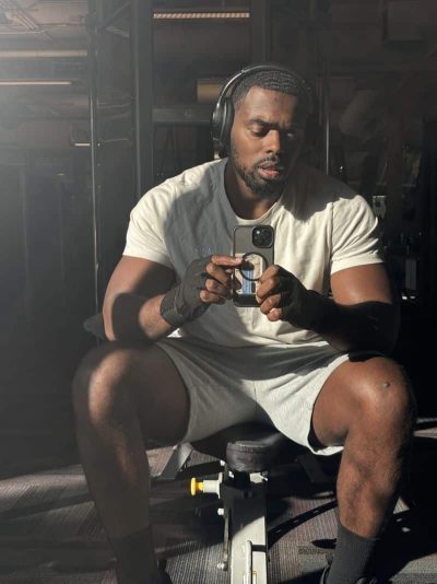 An image in Derrick Malone's male escort portfolio