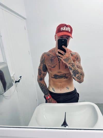 An image in Elliot's male escort portfolio