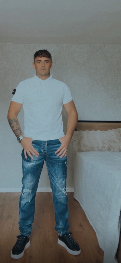 An image in Sean's male escort portfolio